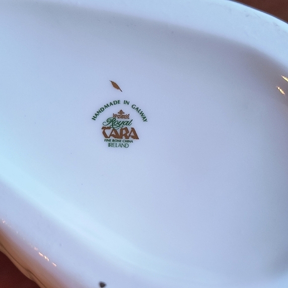 Vintage Royal Tara White Swan Ceramic Handmade. Made In Ireland. - Picture 5 of 5